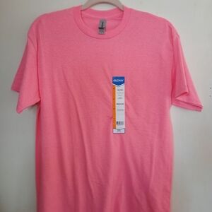 Gildan Women's Short Sleeve Tee in Bright Pink